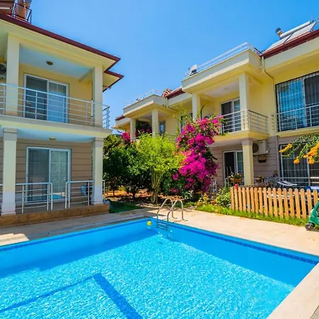 Guel Evleri Calis Ξενοδοχείο 4*